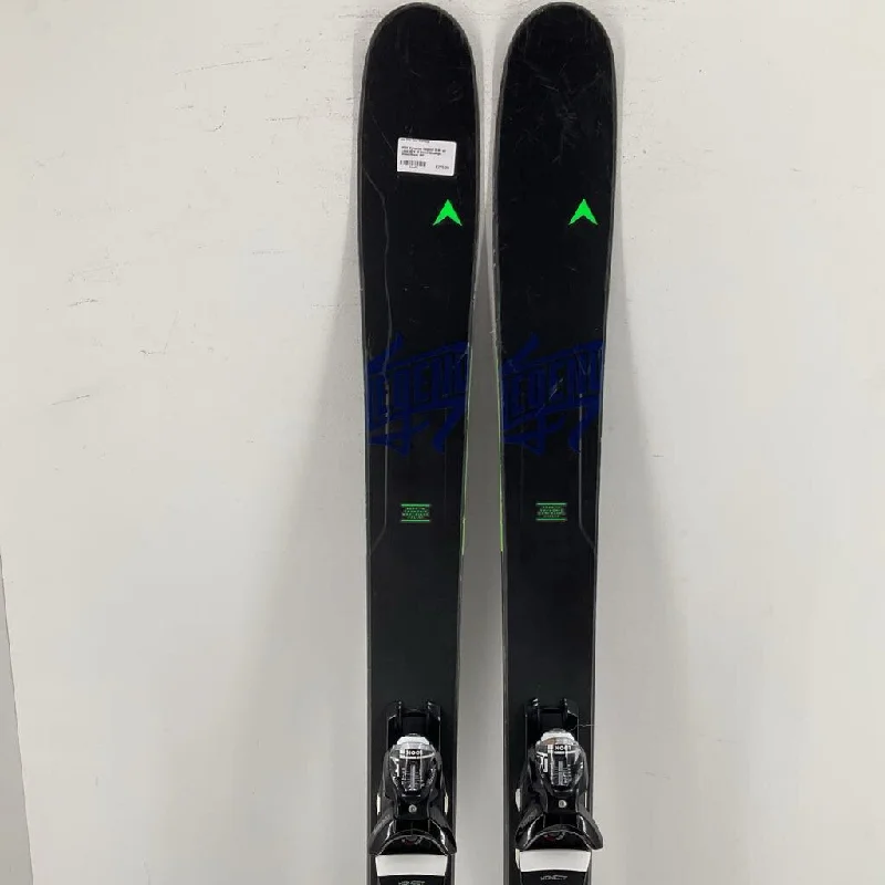 Top skis for speed slopes-2020 Dynastar Legend X 88 w/ Look SPX 12 Demo Bindings